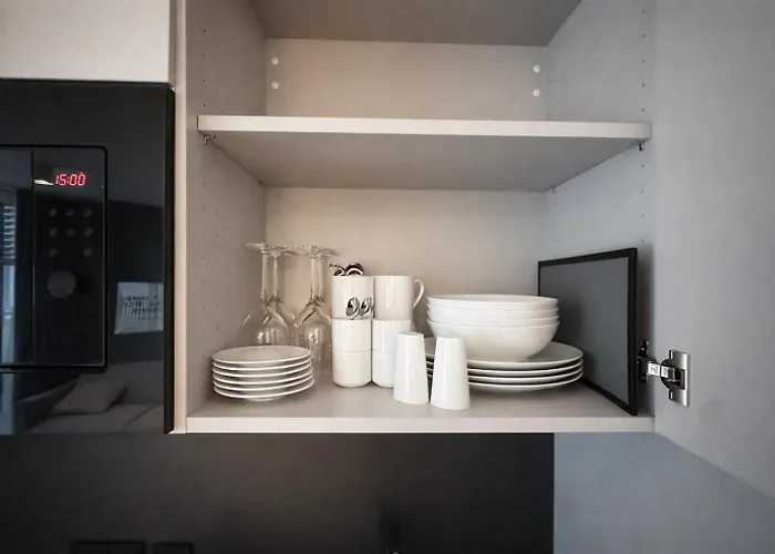 Homely! Skyview, Fair, Airport, Rooftop, Apartment! Apartamento Frankfurt am Main